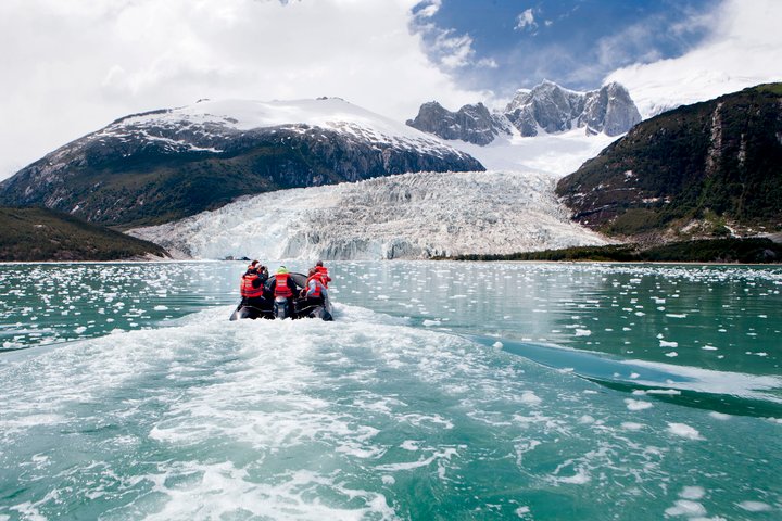 pia_gletscher_cruising_©_Cruceros_Australis