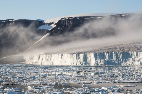 Hall_Island_Franz_Josef_Land_©_Poseidon_Expeditions