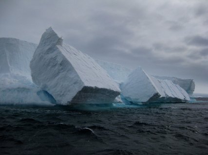 Ice_Antarctica_©_K_Ovsyanikova_Heritage_Expeditions