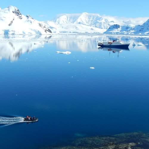 Ice_Antarctica_©_Antarpply_Expeditions