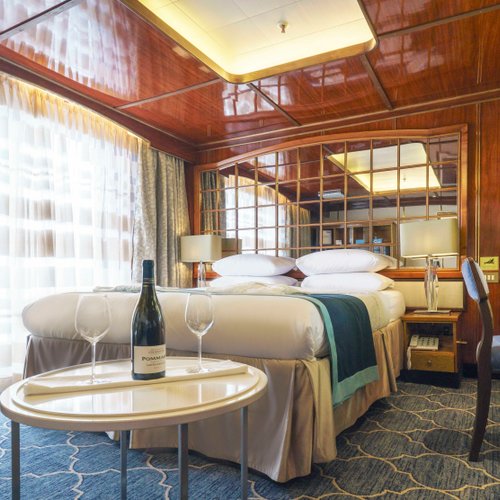 MV_Sea_Spirit_Deluxe_Suite_©_Poseidon_Expeditions