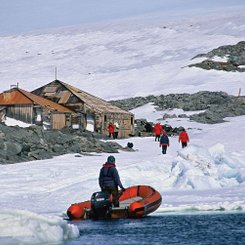 Mawsons_Hut_Antarctica_©_NJ_Russ_Heritage_Expeditions