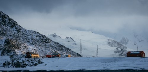 Buildings_Half_Moon_Island_Antarctica_©_Aurora_Expeditons_Matt_Horspool