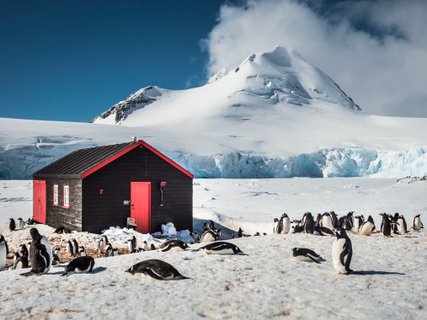 Port_Lockroy_Antarctica_©_Dietmar_Denger_Oceanwide_Expeditions