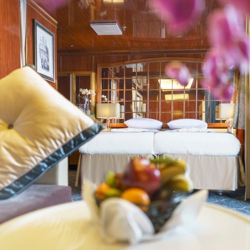 MV_Sea_Spirit_Premium_Suite_©_Poseidon_Expeditions