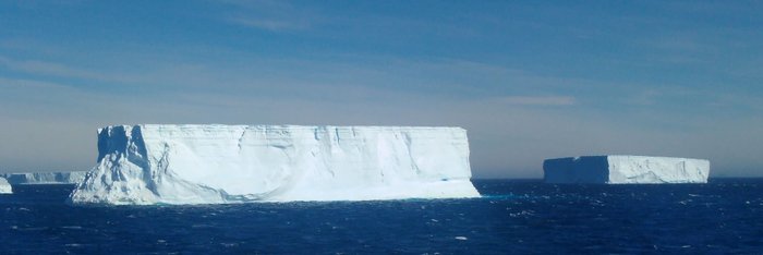 Ice_Weddell_Paulet_Island_Antarctica_©_Antarpply_Expeditions