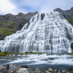 Der Wasserfall Dynjandi, ein Wahrzeichen der Westfjorde. Die Westfjorde (Vestfirdir) von Island_©_Martin_Zwick_Naturfoto