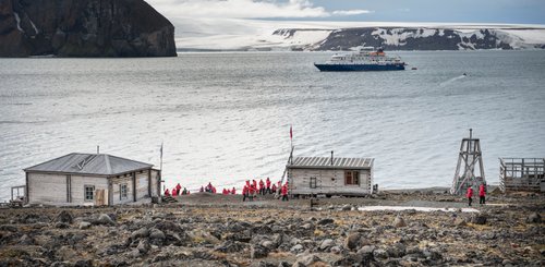 Tikhaya_Bay_Franz_Josef_Land_©_Anthony_Smith_Poseidon_Expeditions