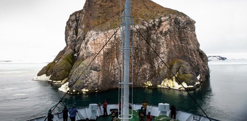 Rubini_Rock_Franz_Josef_Land_©_Ko_de_Korte_Oceanwide_Expeditions