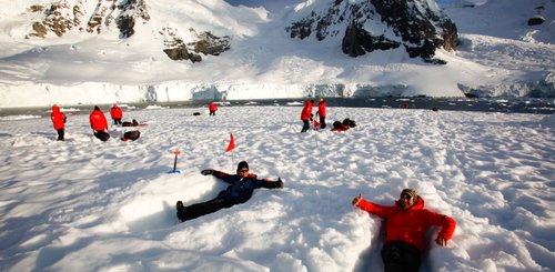 Antarctic_Camping_©_Georgina_Strange_Poseidon_Expeditions