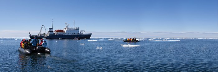 MV_Spirit_of_Enderby_©_A_Breniere_Heritage_Expeditions