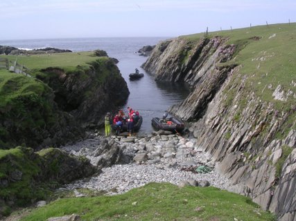 Zodiac_landing_Fair_Isle_North_Atlantic_©_Maurits_Moerzer_Bruyns_Oceanwide_Expeditions