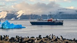  MV_Ortelius_Devils_Island_Antarctica_©_Thomas_Laumeyer_Oceanwide_Expeditions